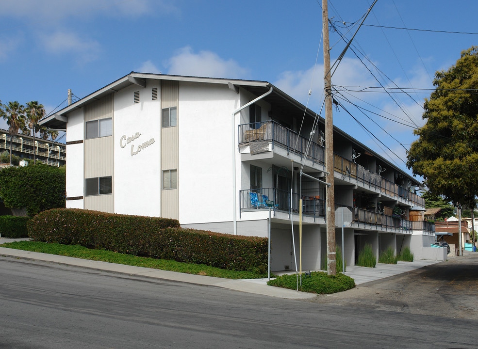 Casa Loma Apartments in Ventura, CA - Building Photo