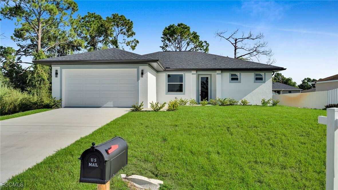 2505 48th St SW in Lehigh Acres, FL - Building Photo