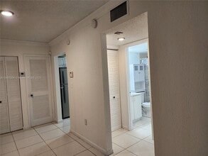 17530 NW 68th Ave in Hialeah, FL - Building Photo - Building Photo
