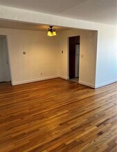70 Farmington Ave, Unit 4u in New London, CT - Foto de edificio - Building Photo