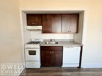 2700 N Milwaukee Ave, Unit 1 in Chicago, IL - Building Photo - Building Photo