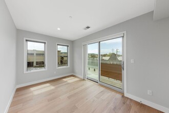 30 Hermosa Ave in Millbrae, CA - Building Photo - Building Photo