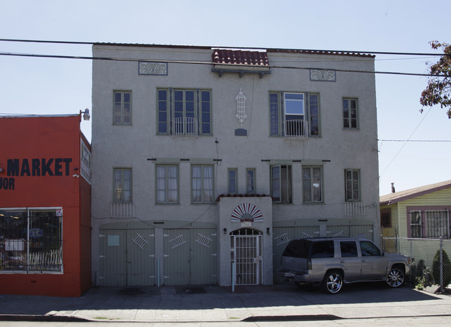 2280 35th Ave in Oakland, CA - Foto de edificio - Building Photo