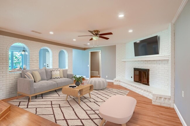 Welcoming single-story Plano home near Lib in Plano, TX - Building Photo - Building Photo