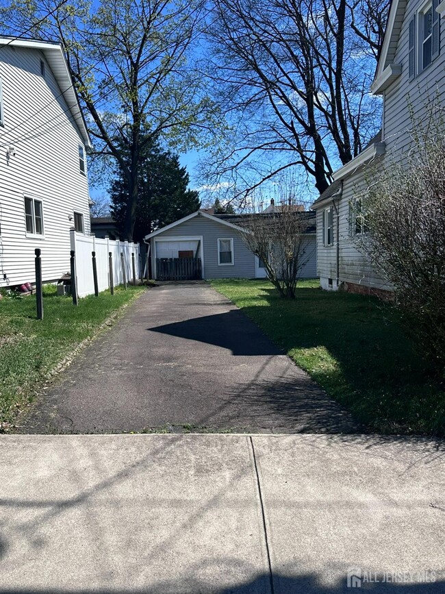 163 Passaic Ave in Hawthorne, NJ - Building Photo - Building Photo