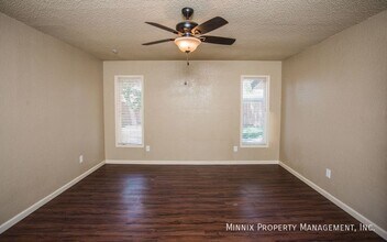 5712 63rd St in Lubbock, TX - Foto de edificio - Building Photo