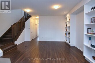 16 Kelso Dr in Haldimand, ON - Building Photo - Building Photo