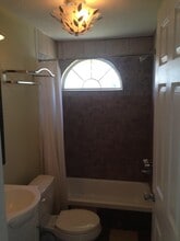214 Charlton St in Glennville, GA - Building Photo - Building Photo