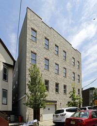 528 47th St in Union City, NJ - Foto de edificio - Building Photo