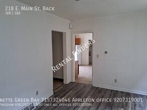 218 E Main St in Chilton, WI - Building Photo - Building Photo