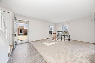 24597 N Meadow Dr, Unit 112 in Harrison Township, MI - Building Photo - Building Photo