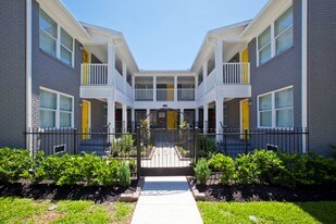 The Heights Collection - 1548 Ashland in Houston, TX - Building Photo