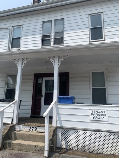 279 Crescent St in Waltham, MA - Foto de edificio