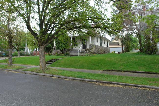 903 W Nora Ave in Spokane, WA - Building Photo - Building Photo