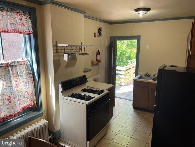 property at 332 W State St