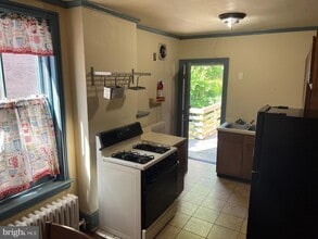 332 W State St in Trenton, NJ - Building Photo - Building Photo