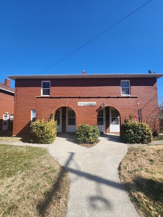 1313 Willard Ave in Alton, IL - Building Photo