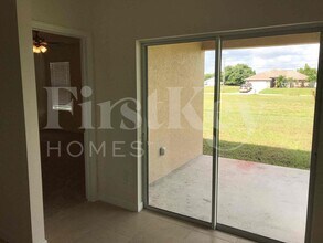 217 NW 9th St in Cape Coral, FL - Building Photo - Building Photo