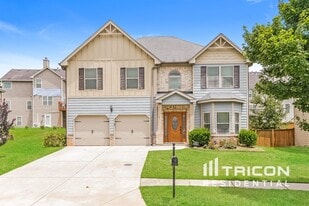 4450 Prather Son Dr in Loganville, GA - Building Photo