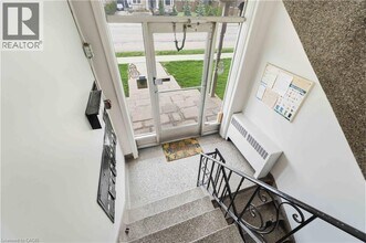 2189 King St E in Hamilton, ON - Building Photo - Building Photo