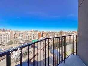 280 Meeker Ave-Unit -608 in Brooklyn, NY - Foto de edificio - Building Photo