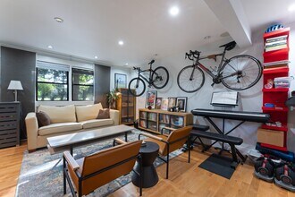 929 St Marys St in Raleigh, NC - Building Photo - Building Photo