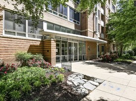 355 I St SW in Washington, DC - Building Photo