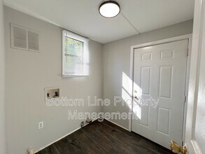 1529 Newcastle St in Charlotte, NC - Building Photo - Building Photo
