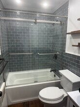 54 Murray Ave, Unit 2nd floor in Yonkers, NY - Building Photo - Building Photo