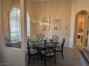 121 Bonita Ct in Marco Island, FL - Foto de edificio - Building Photo