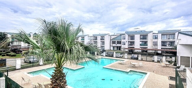 property at 2818 S Bartell Dr