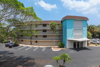 Inlet Harbor Club Condominiums in Boynton Beach, FL - Building Photo - Building Photo