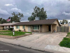 7613 W Devonshire Ave in Phoenix, AZ - Building Photo - Building Photo