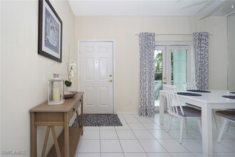 853 Tanbark Dr in Naples, FL - Foto de edificio - Building Photo