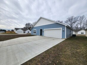3773 Joy Cir E in Terre Haute, IN - Building Photo - Building Photo