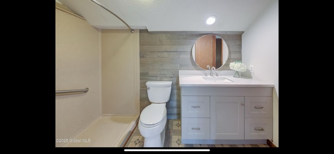 551 Sand Creek Rd in Colonie, NY - Building Photo - Building Photo