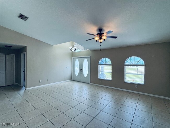 161 SE 1st Pl in Cape Coral, FL - Building Photo - Building Photo
