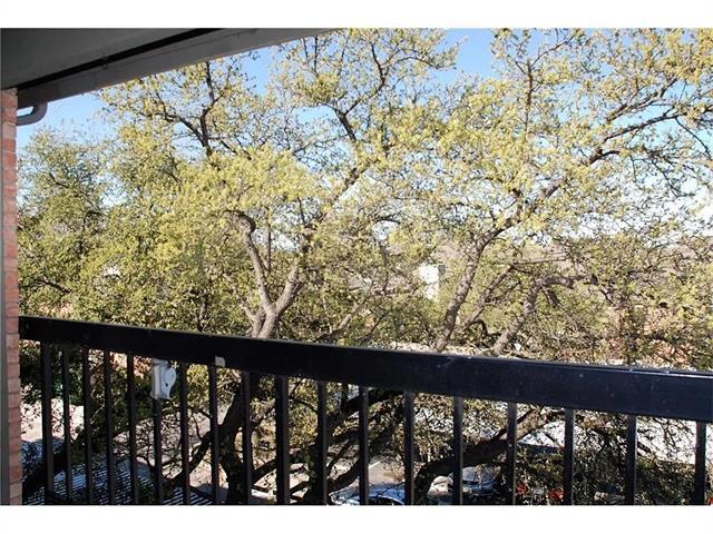 property at 18333 Roehampton Dr