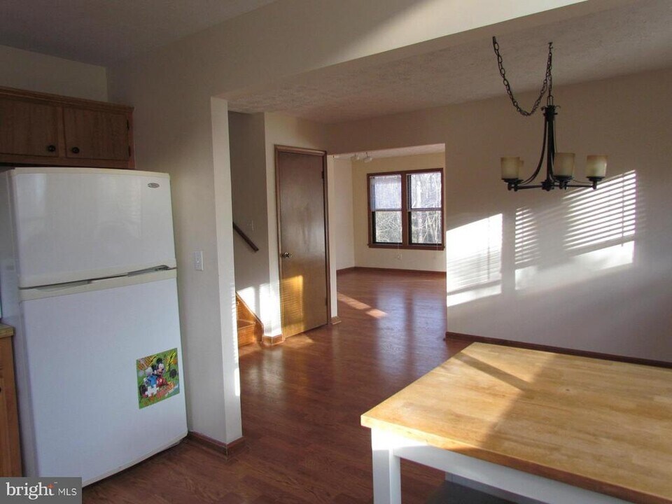 23350 Black Oak Ct in California, MD - Building Photo