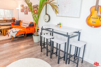 346 Laveta Terrace in Los Angeles, CA - Building Photo - Building Photo