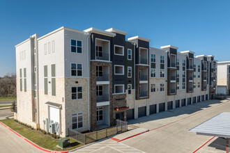 The Quinn on Thirty in Garland, TX - Building Photo - Building Photo