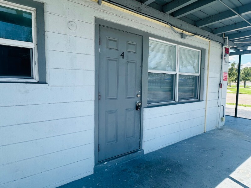 680 22nd Ave S in St. Petersburg, FL - Foto de edificio