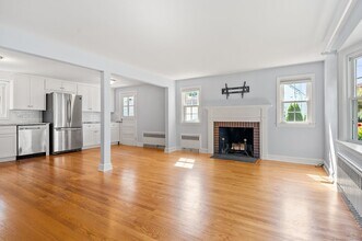 204 Ridgewood Rd in West Hartford, CT - Building Photo - Building Photo