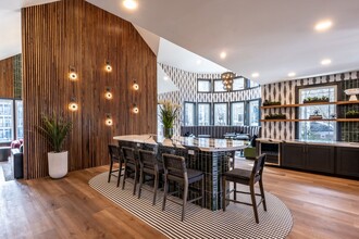 Halstead Alexandria in Alexandria, VA - Foto de edificio - Building Photo