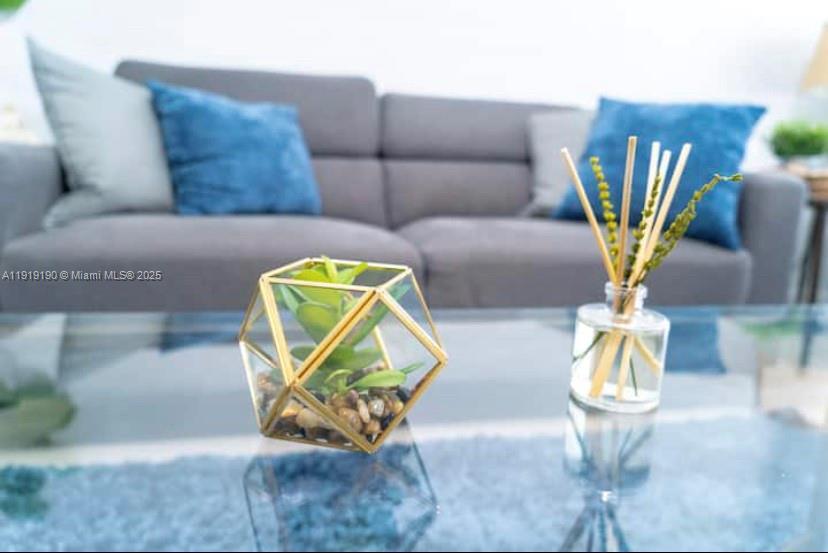 6512 SW 24th St in Miramar, FL - Building Photo