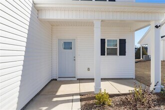 198 Peeler Circle in Raeford, NC - Building Photo - Building Photo