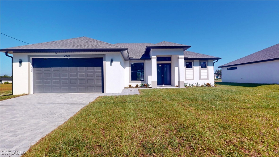 2425 NW 24th St in Cape Coral, FL - Building Photo