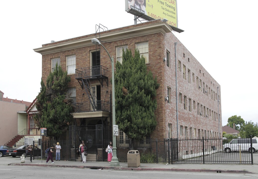 Fruitvale Studios in Oakland, CA - Foto de edificio