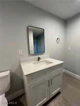 8465-8465 Agate St in Port Charlotte, FL - Foto de edificio - Building Photo