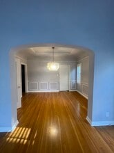 6331 Lindenhurst Ave in West Hollywood, CA - Foto de edificio - Building Photo